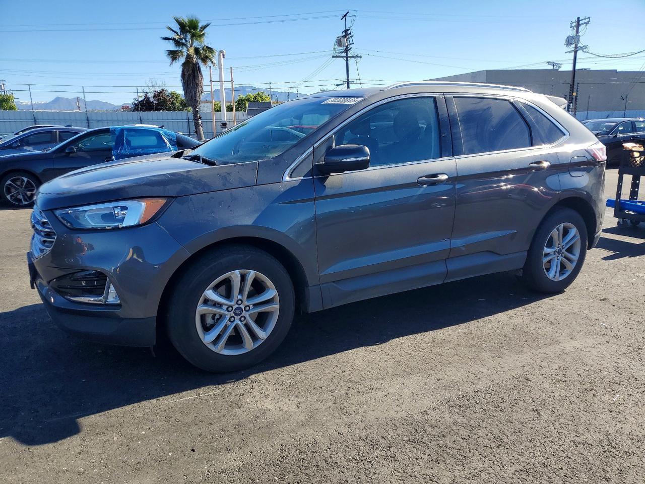 2019 Ford Edge sel