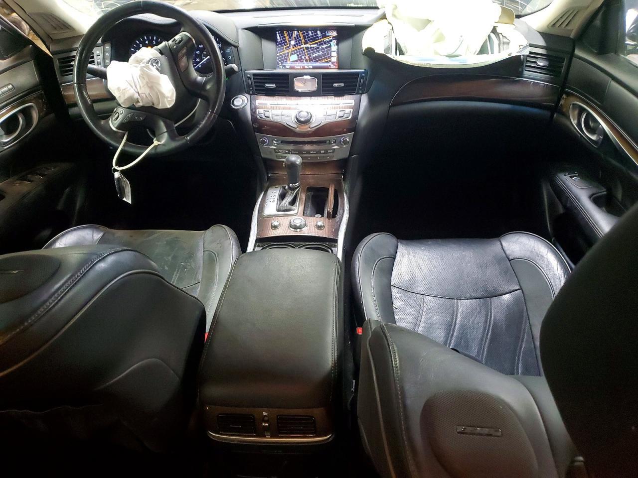 2017 Infiniti Q70 3.7