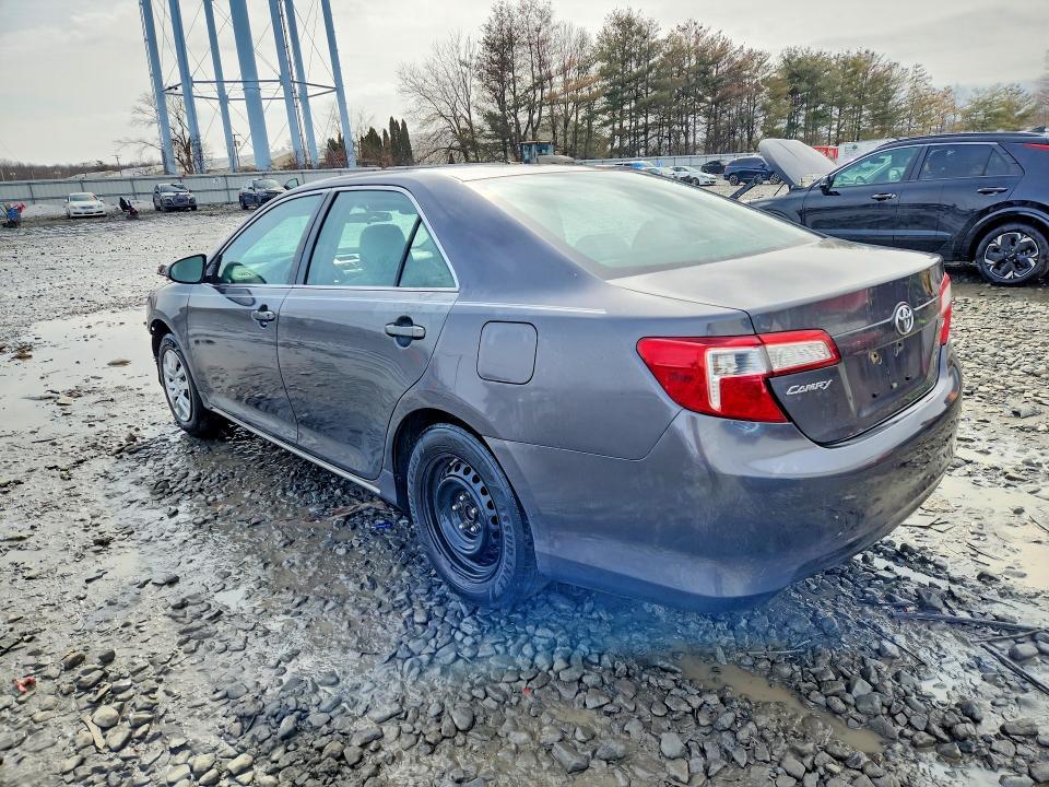 2014 Toyota Camry le