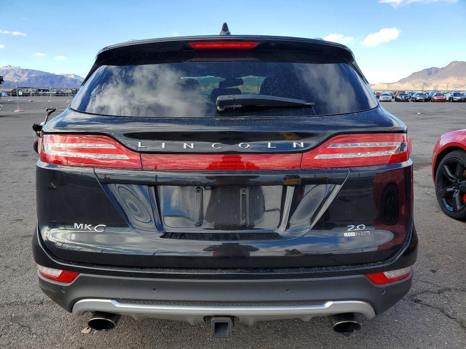 2015 Lincoln Townhouse MKC