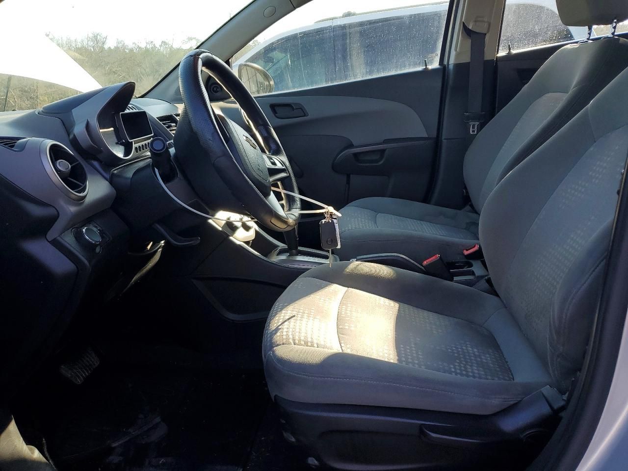 2016 Chevrolet Sonic ls