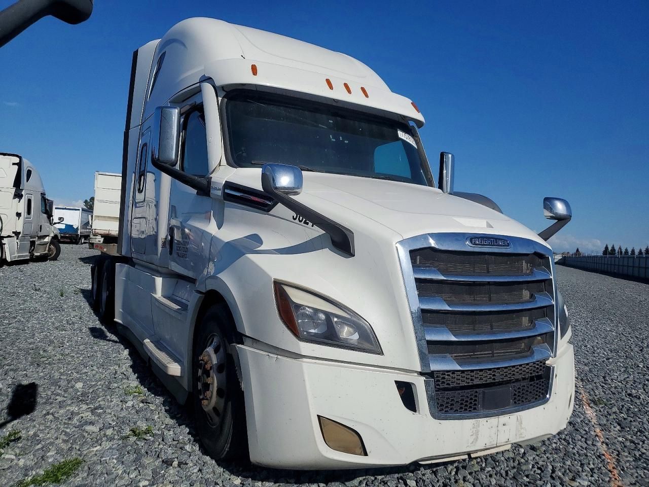2020 Freigliner 2020 Freightliner Cascadia 126 Semi Truck