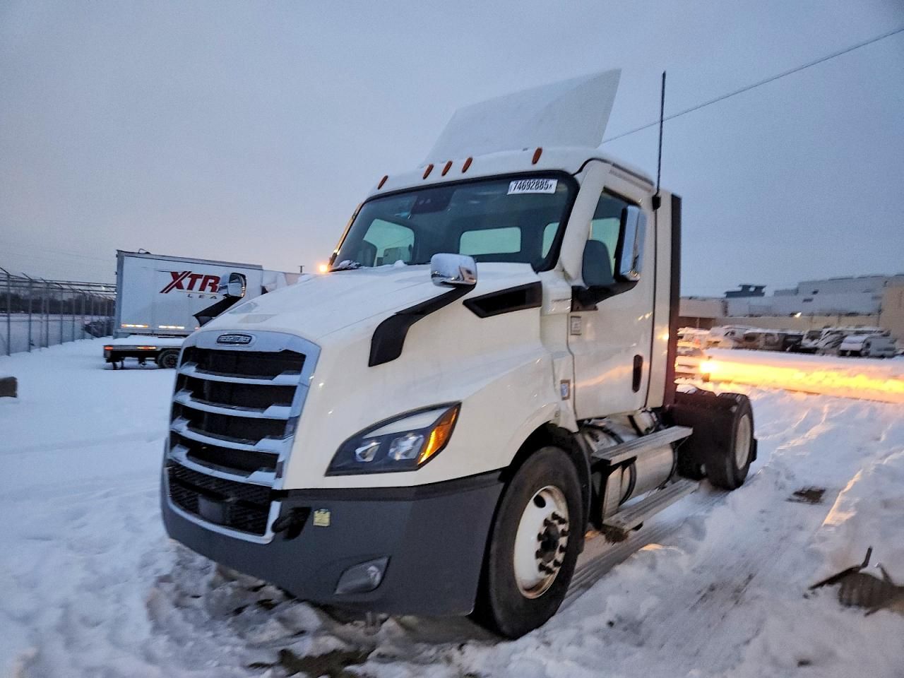 2022 Freightliner Cascadia 116 Semi Truck