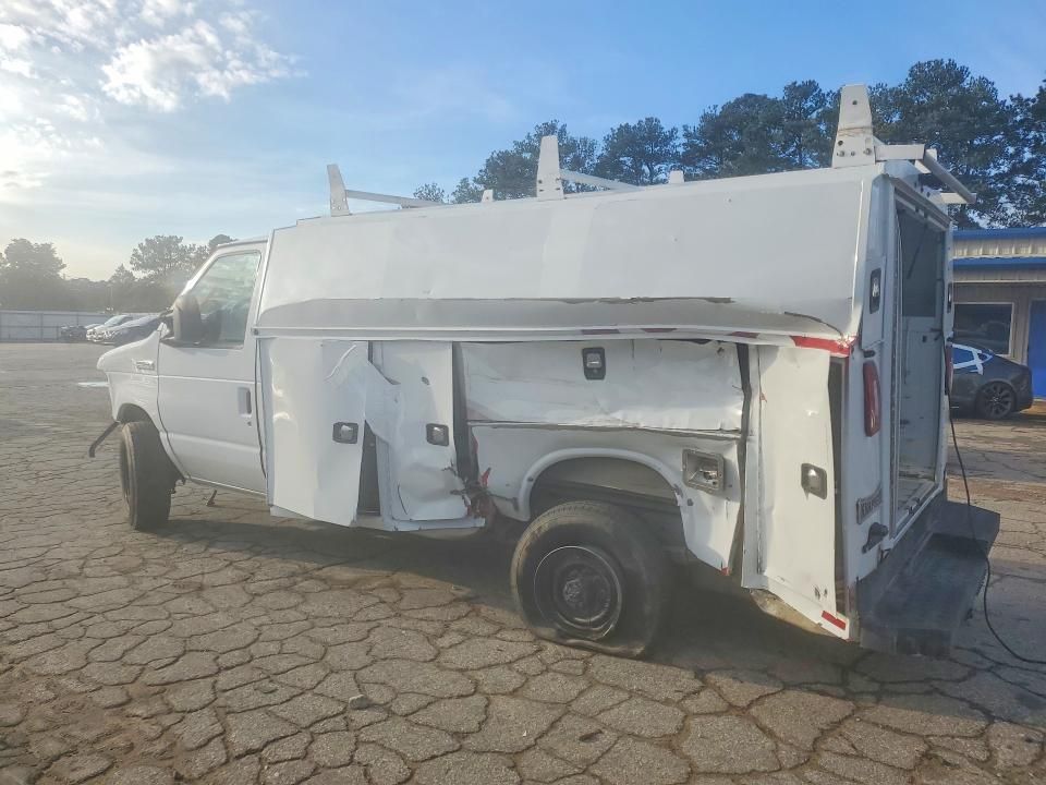 2022 Ford Econoline E350 Super Duty Cutaway Van