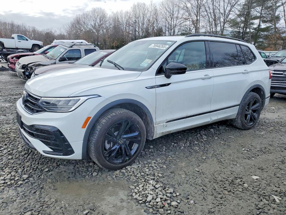 2024 Volkswagen Tiguan se R-line Black