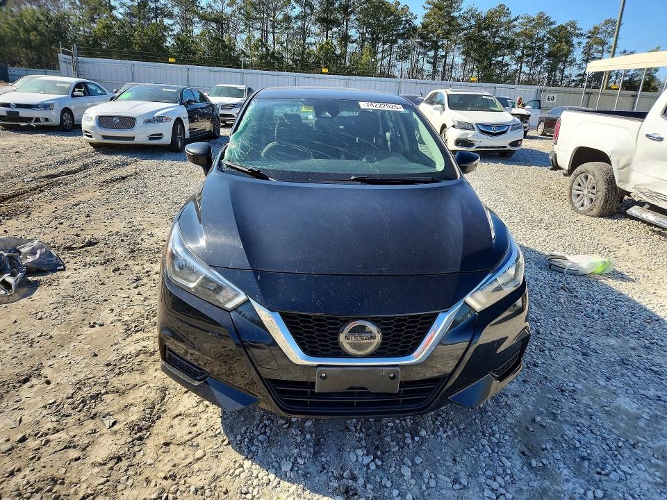 2021 Nissan Versa sv