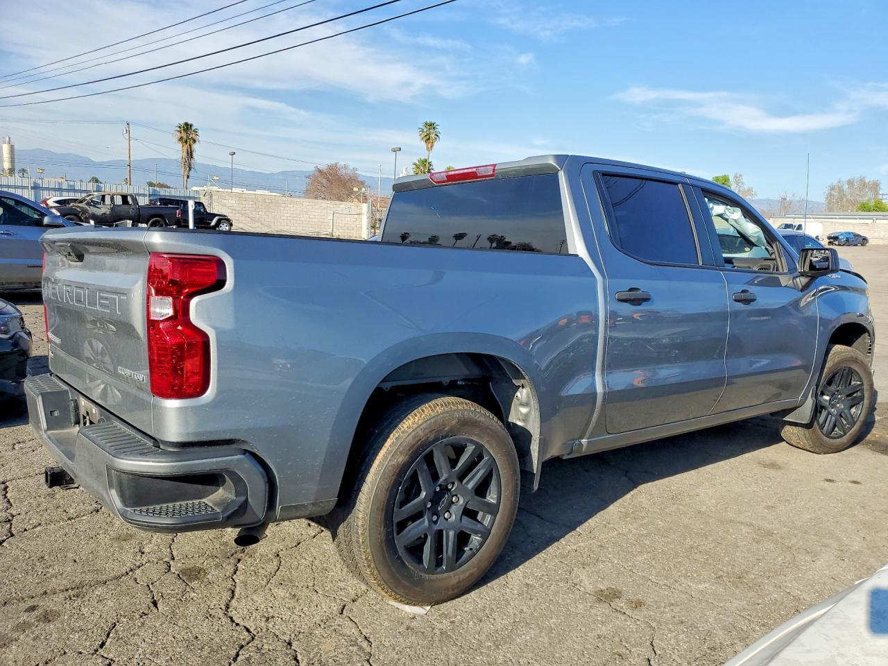 2025 Chevrolet Silverado C1500 Custom