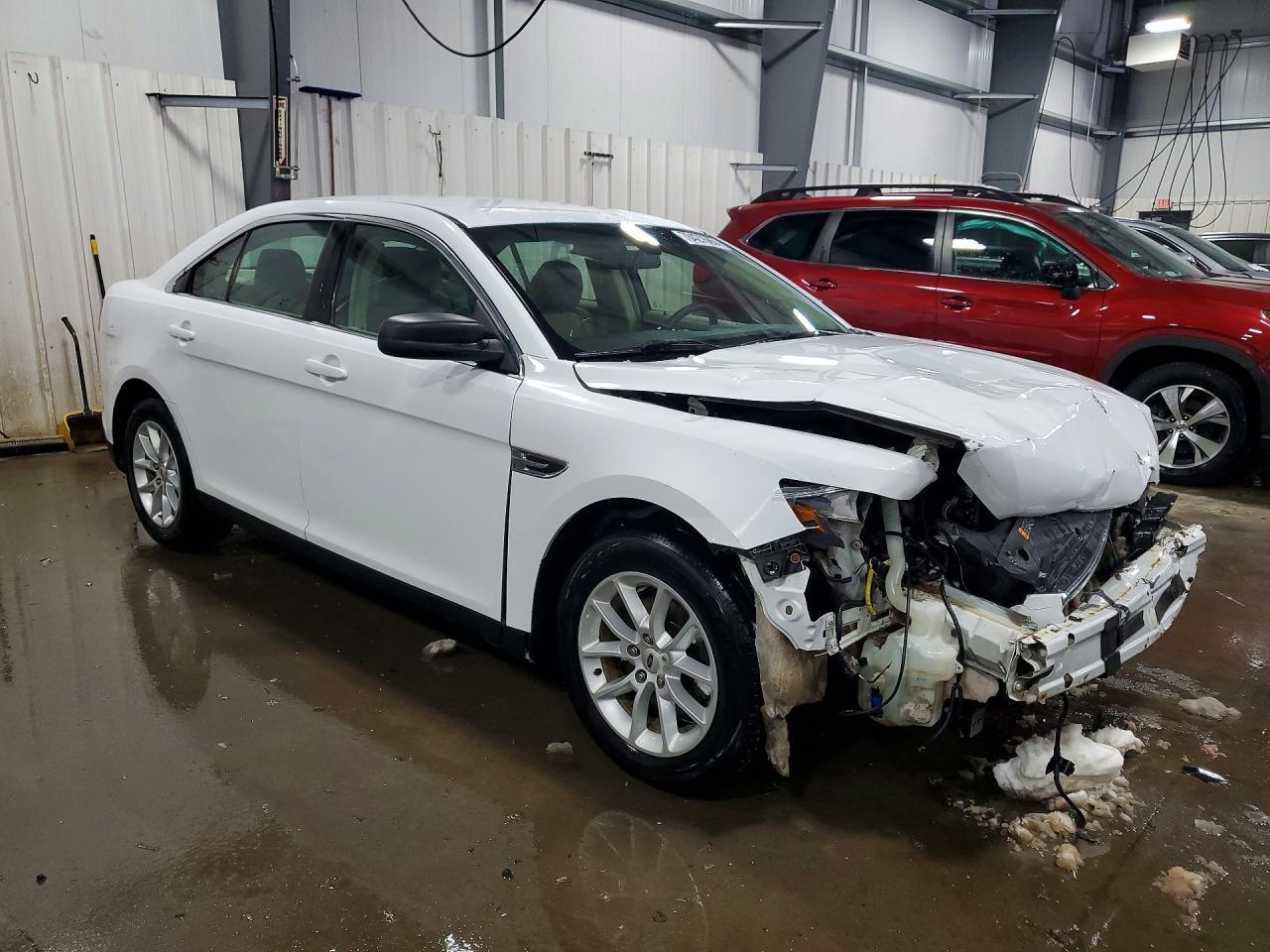 2015 Ford Taurus se