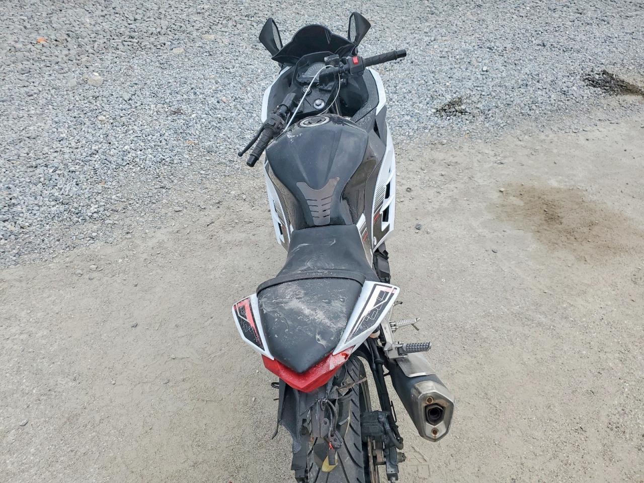 2014 Kawasaki EX300 B