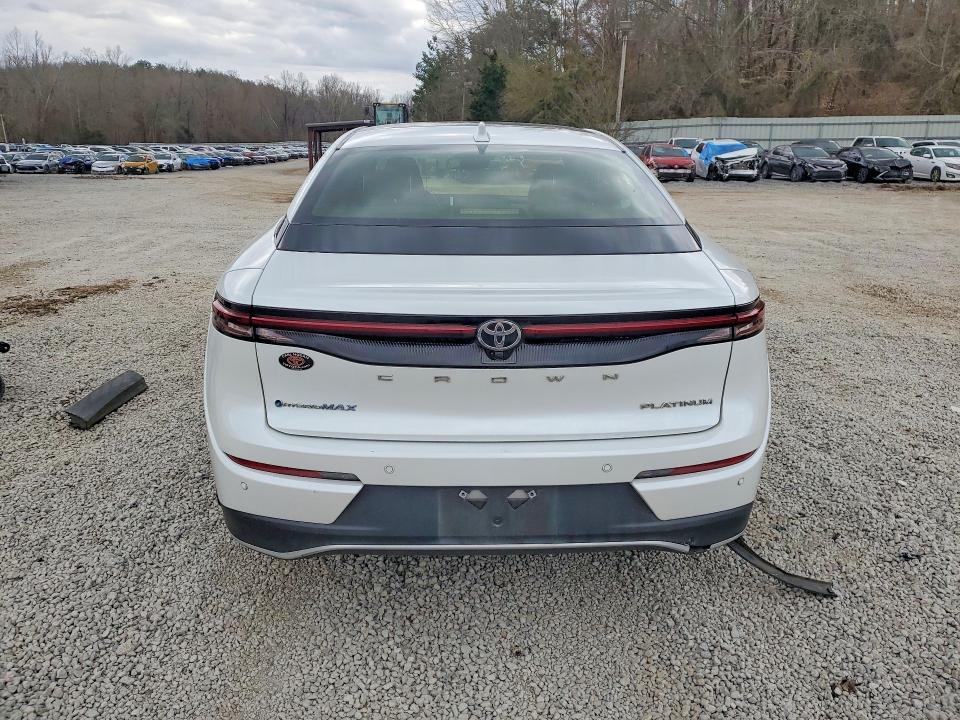 2024 Toyota Crown Platinum