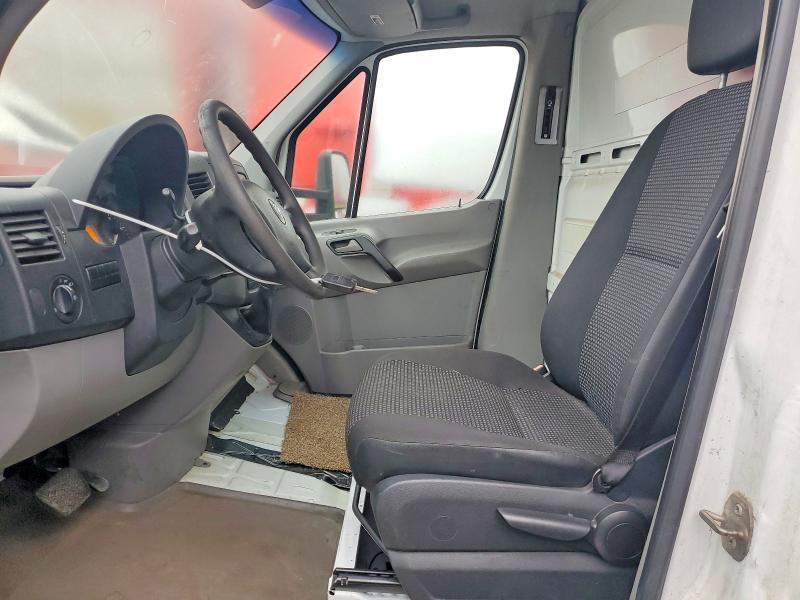 2007 Dodge Sprinter 3500 box Truck