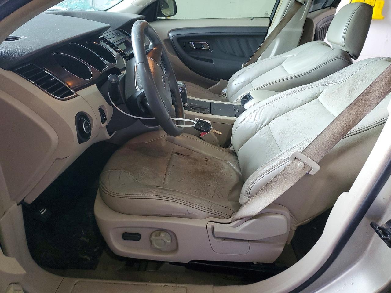2010 Ford Taurus SEL