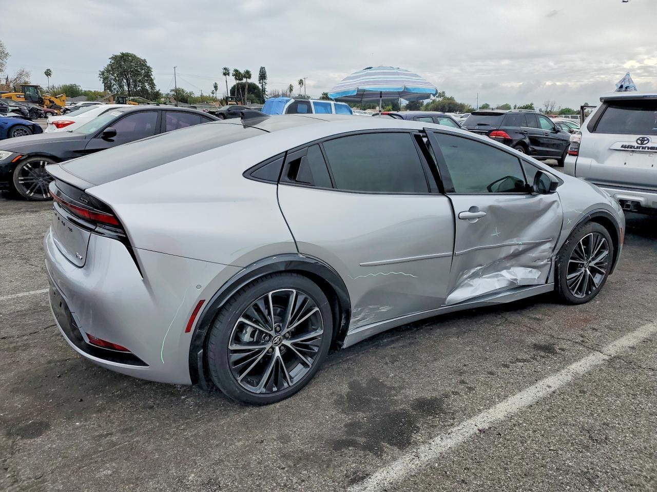 2024 Toyota Prius le