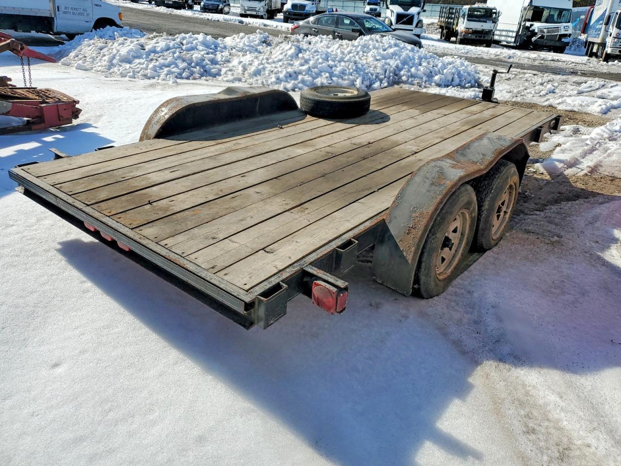 2002 Circle Equipment Trailer
