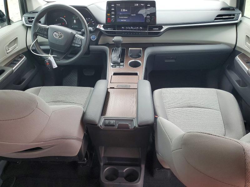 2022 Toyota Sienna le