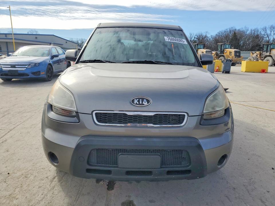2011 KIA Soul +