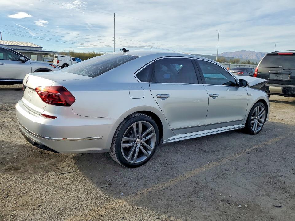2017 Volkswagen Passat R-line