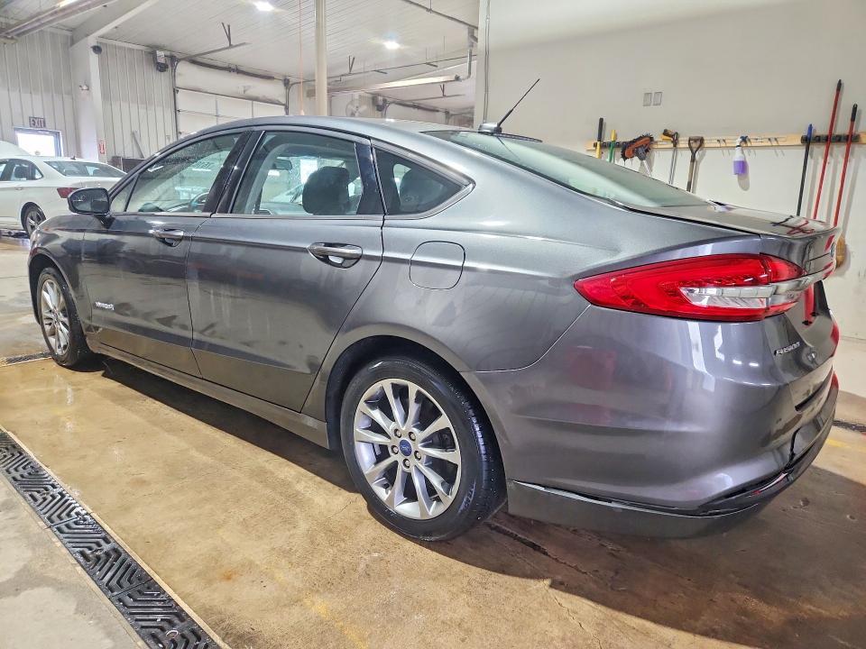 2017 Ford Fusion se Hybrid