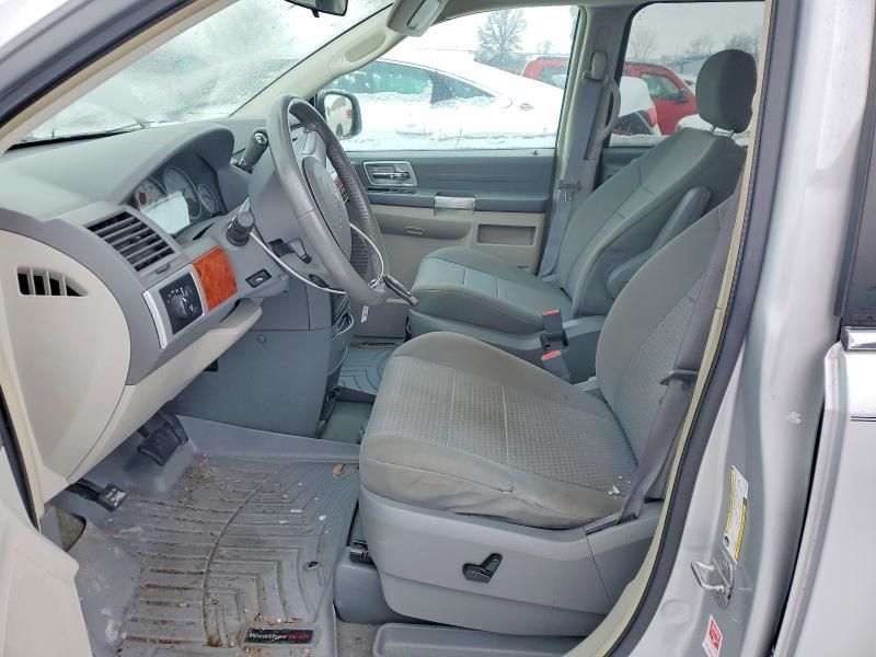 2008 Chrysler Town & Country Touring