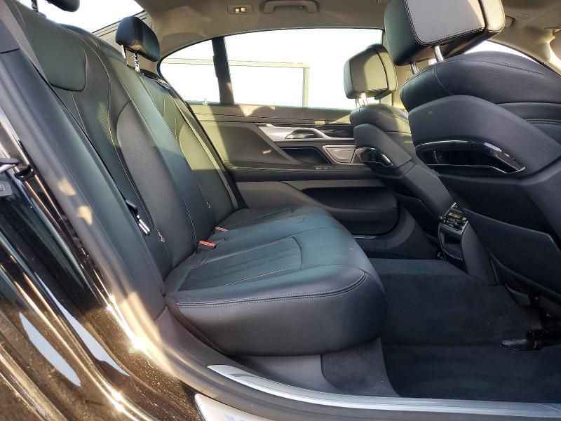 2017 BMW 740 i