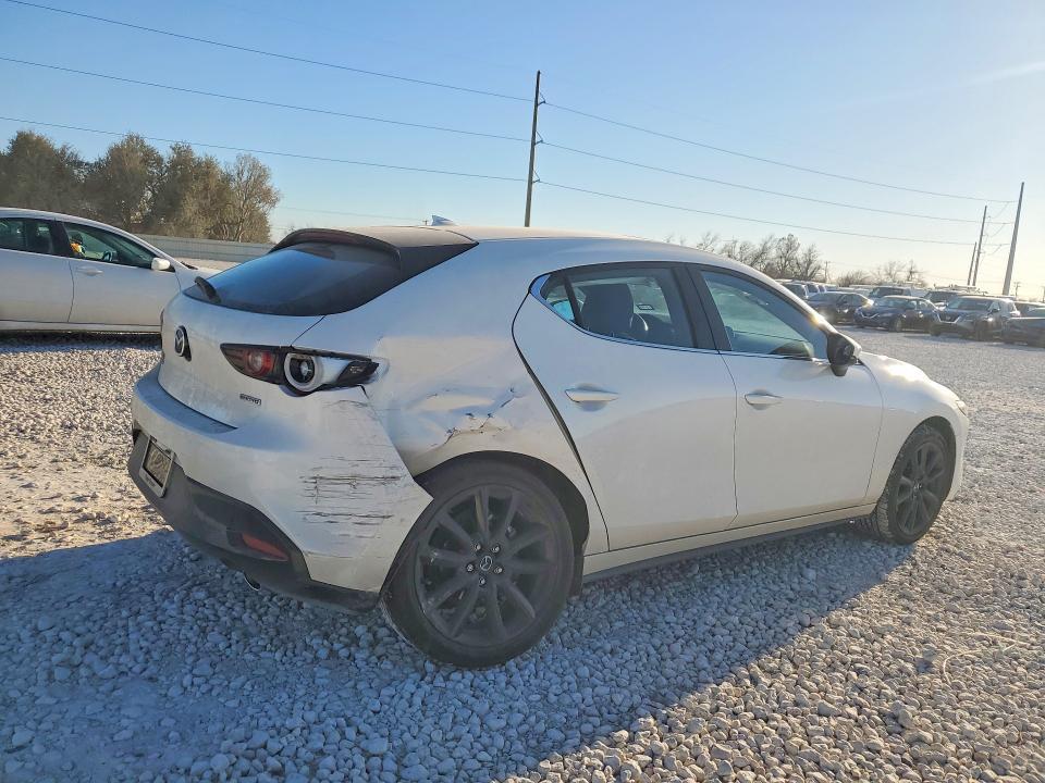 2023 Mazda 3 Premium
