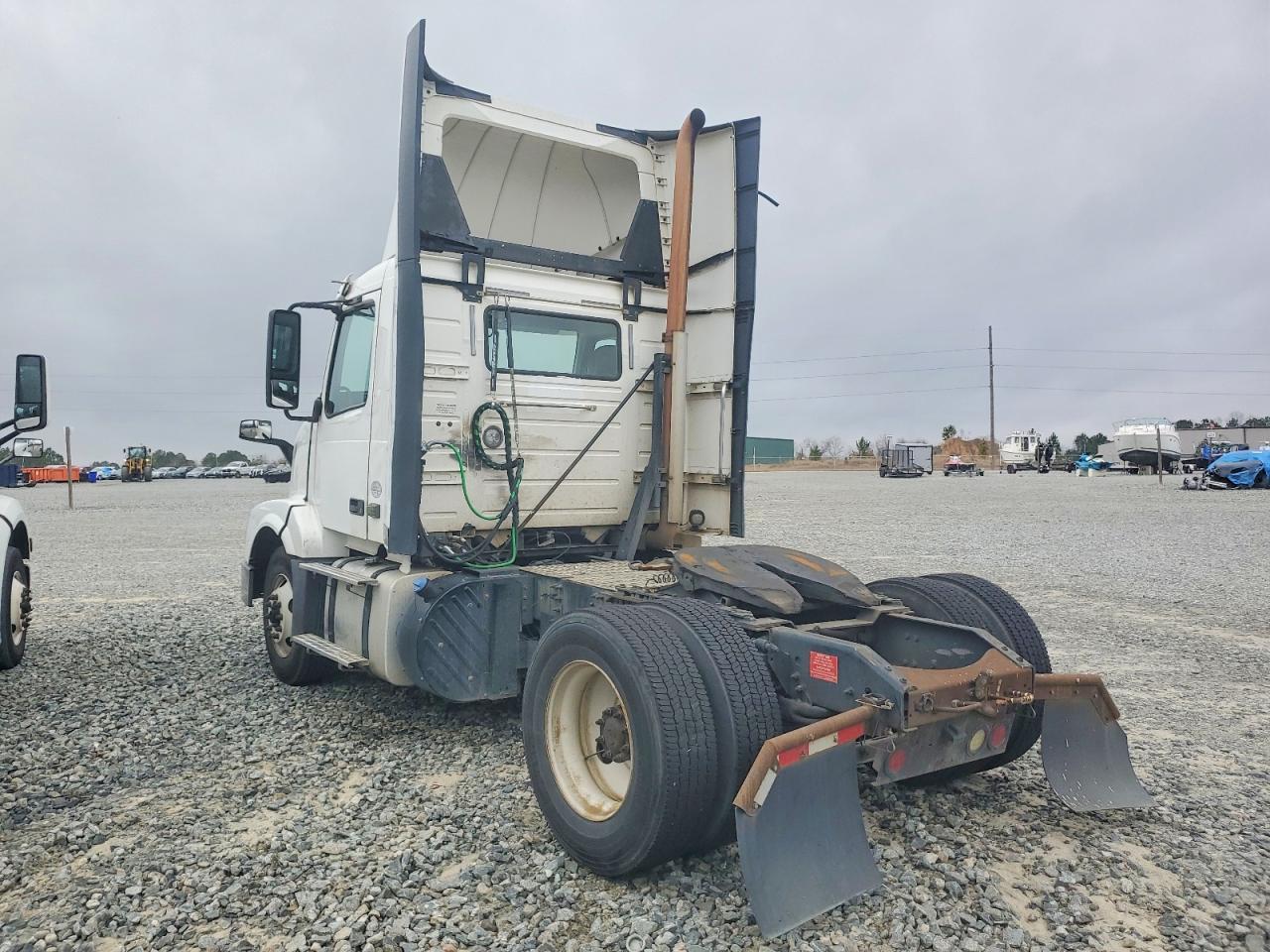 2017 Volvo VNL Semi Truck