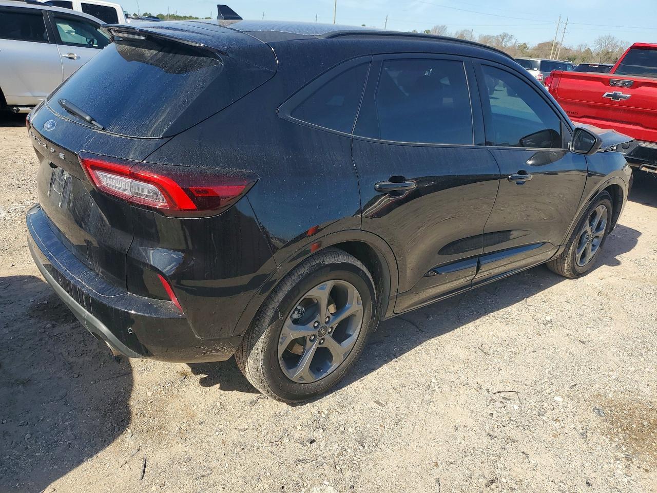 2023 Ford Escape st Line