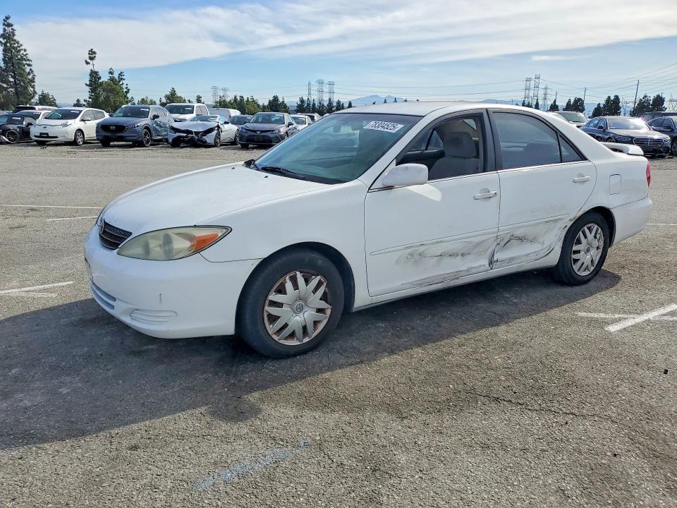 2003 Toyota Camry le