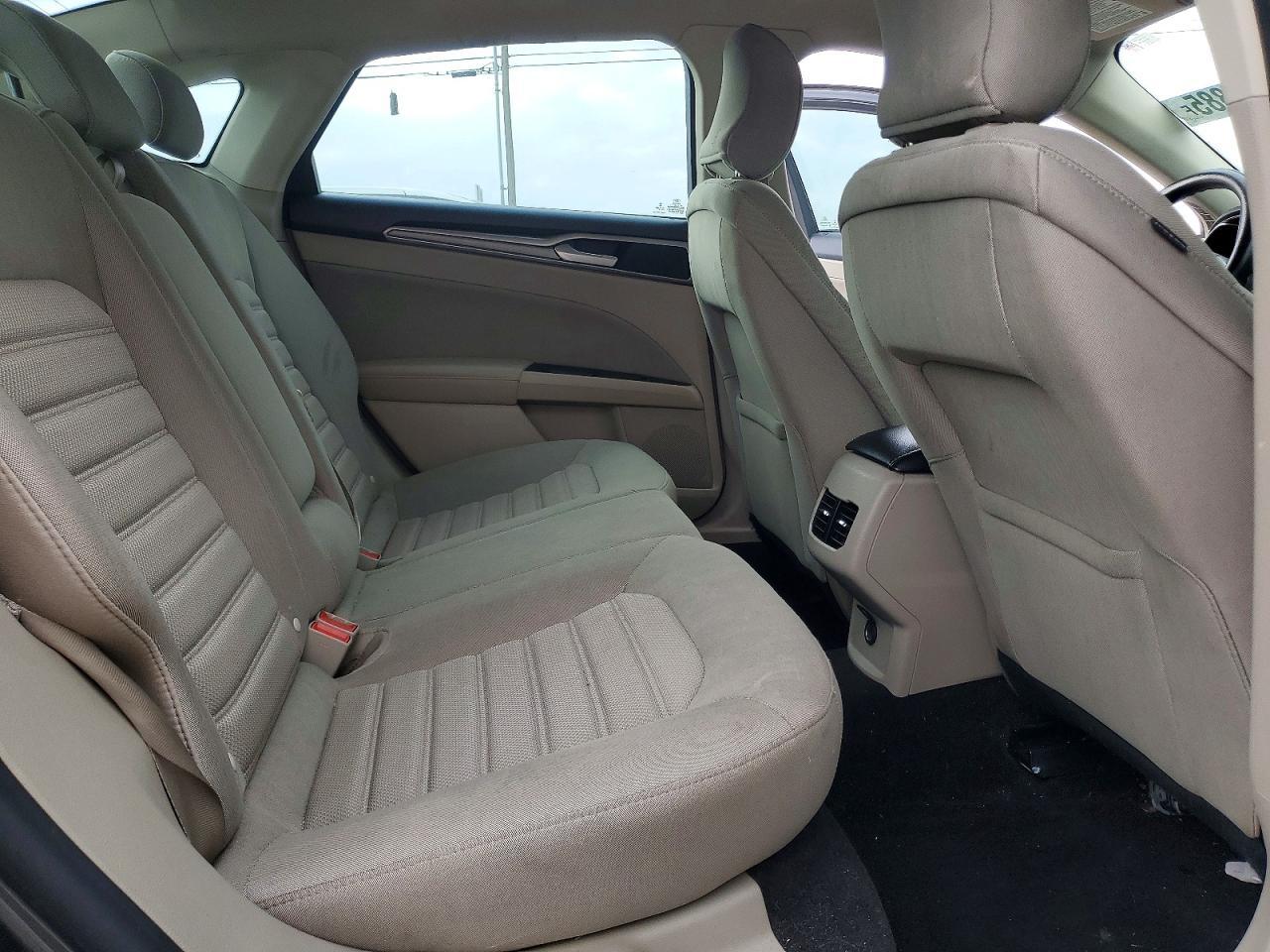 2019 Ford Fusion se