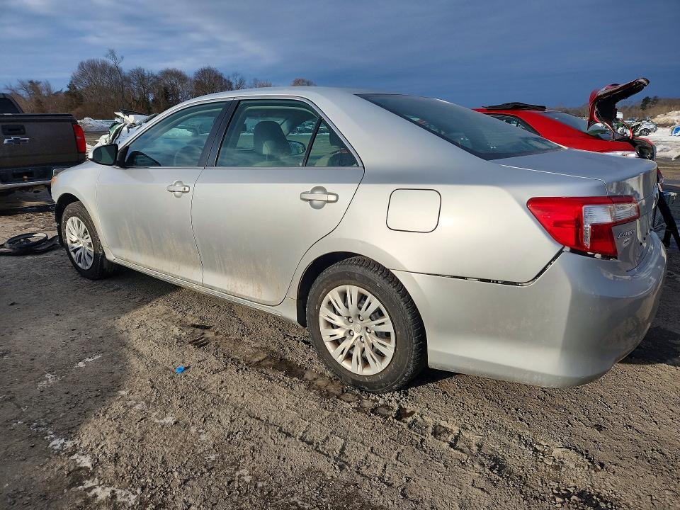 2013 Toyota Camry le