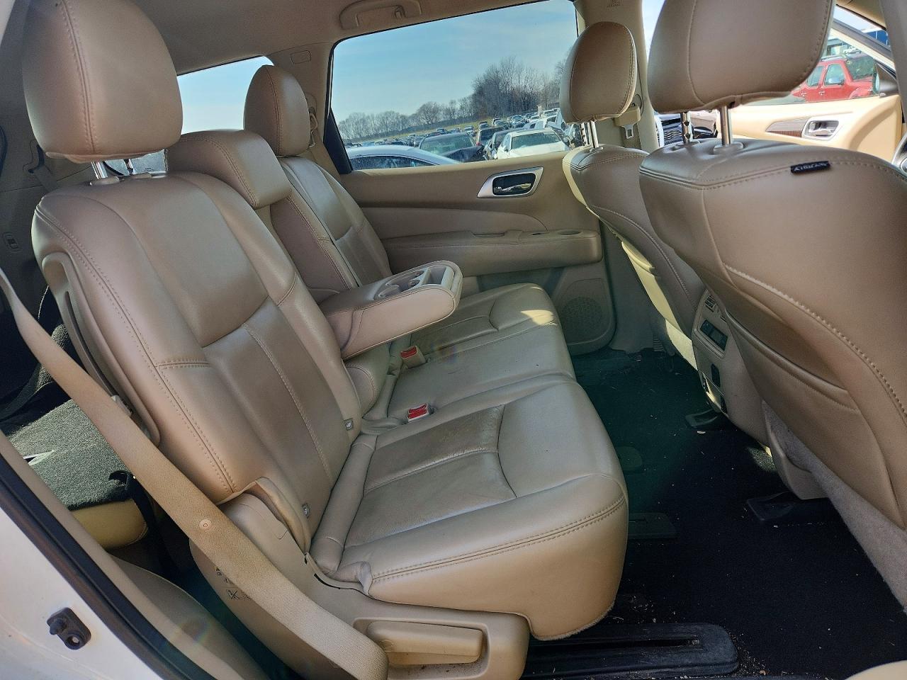 2016 Nissan Pathfinder s