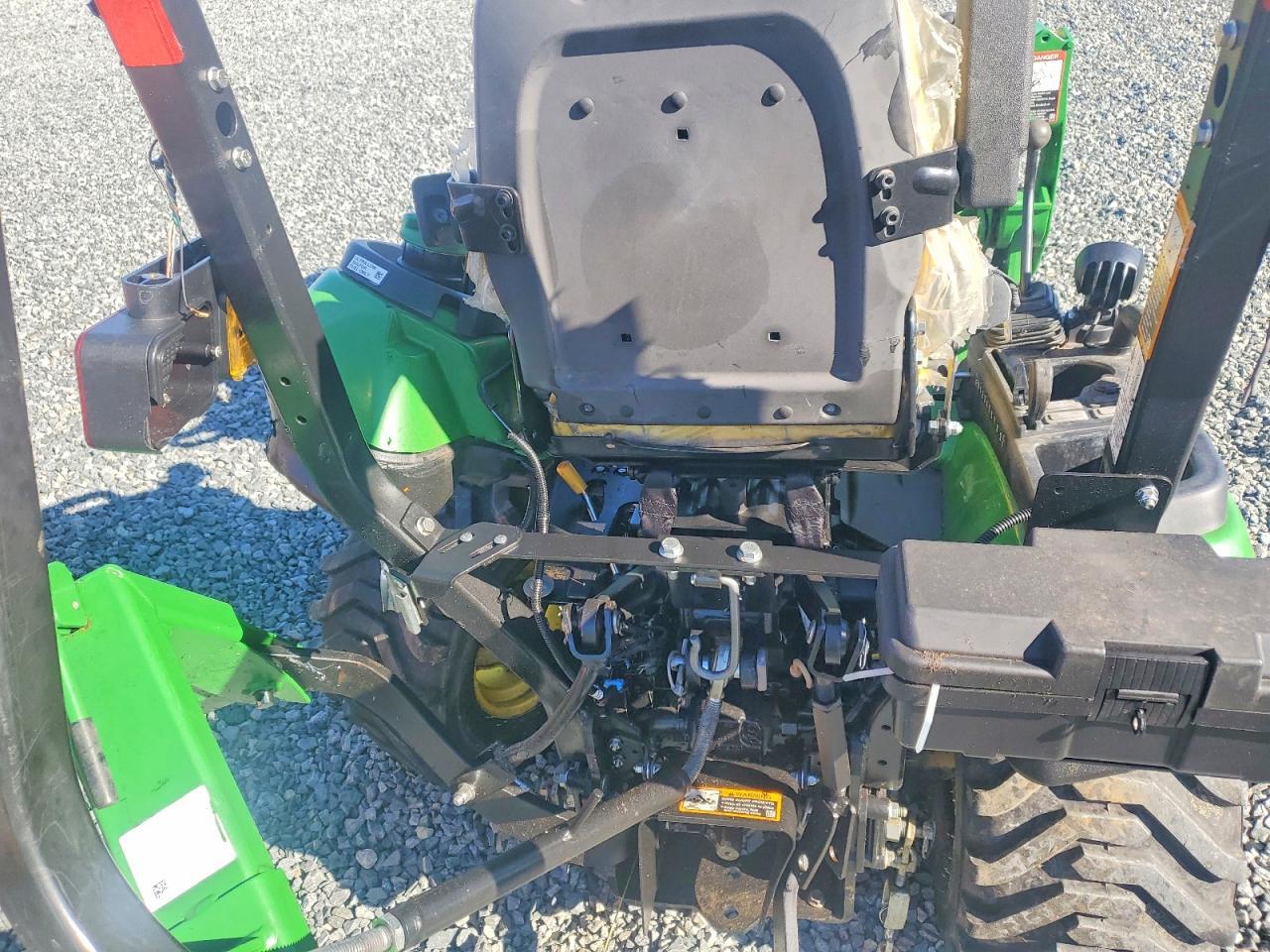 2023 John Deere 1025R Mfwd Tractor