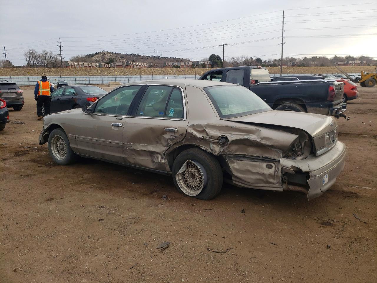 2002 Ford Crown Victoria lx