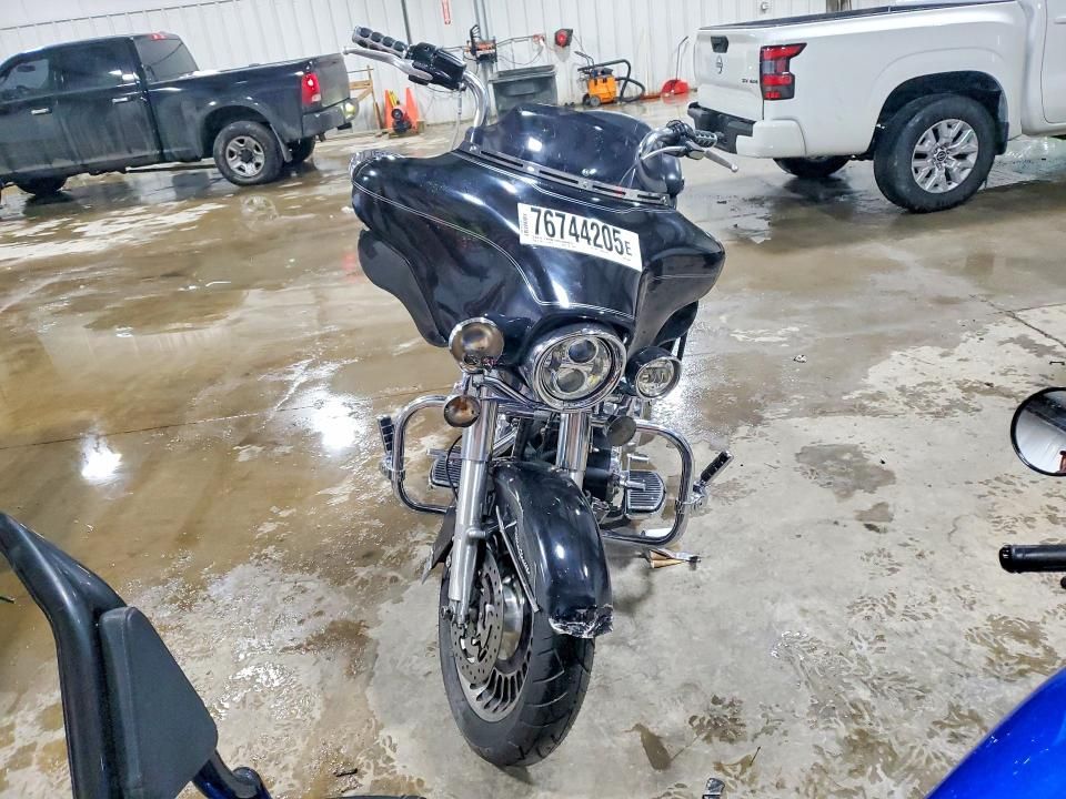 2011 Harley-Davidson Flhtcu