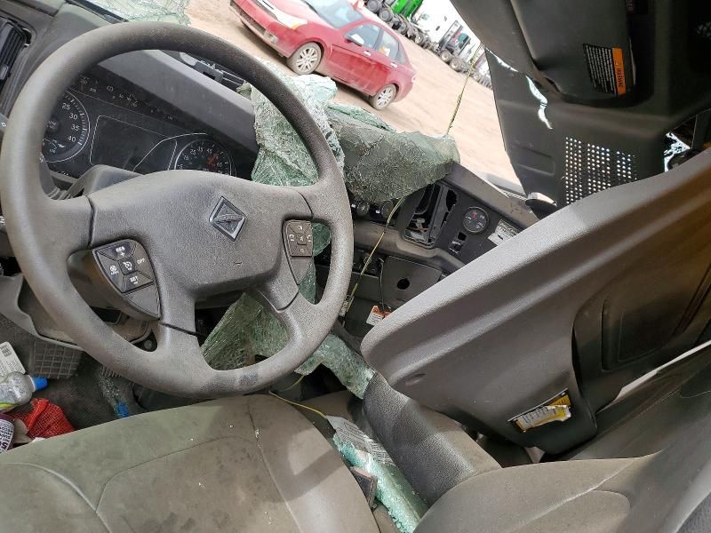 2022 International MV607 BOX Truck