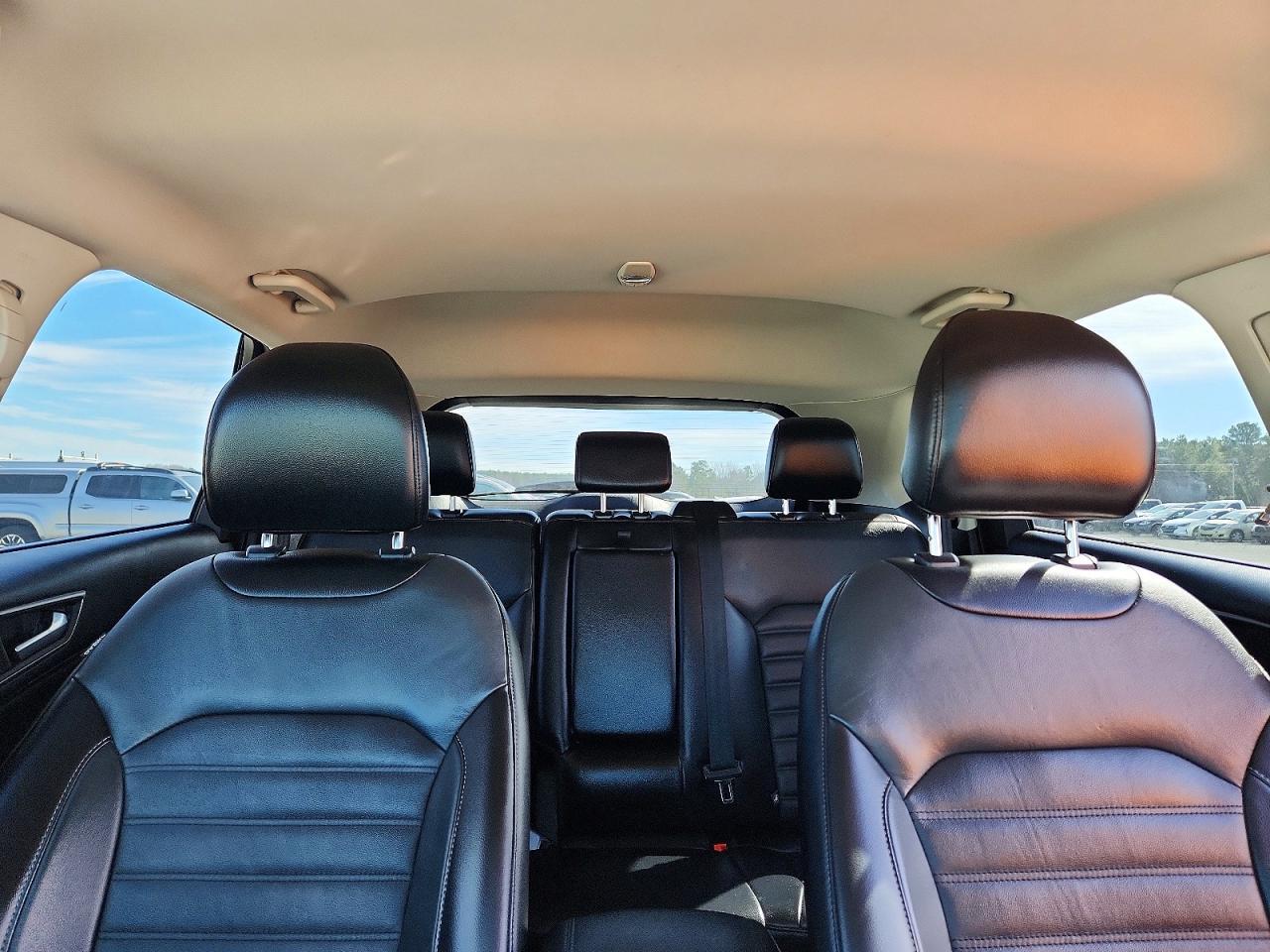 2017 Ford Edge sel