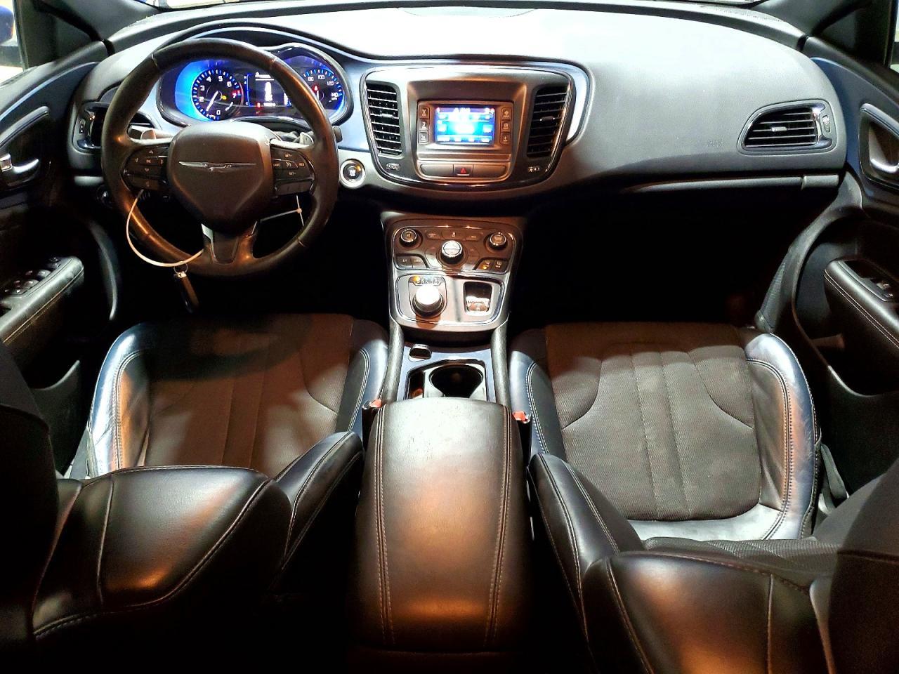 2015 Chrysler 200 s