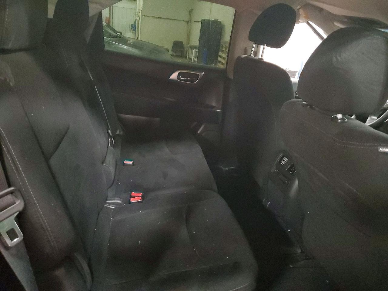 2014 Nissan Pathfinder s