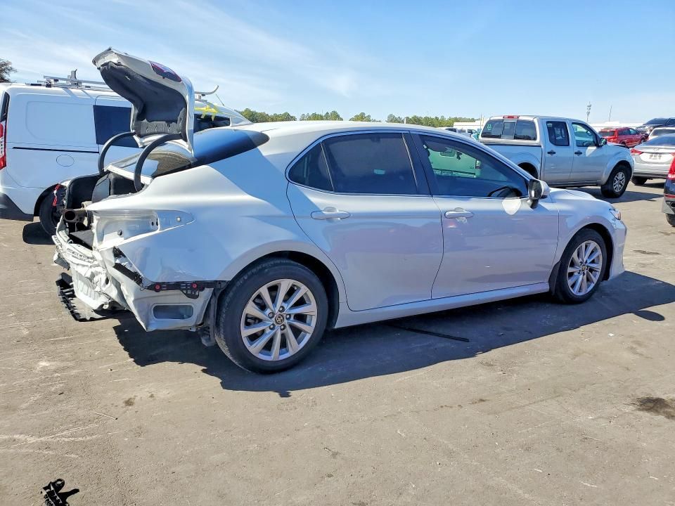 2023 Toyota Camry le