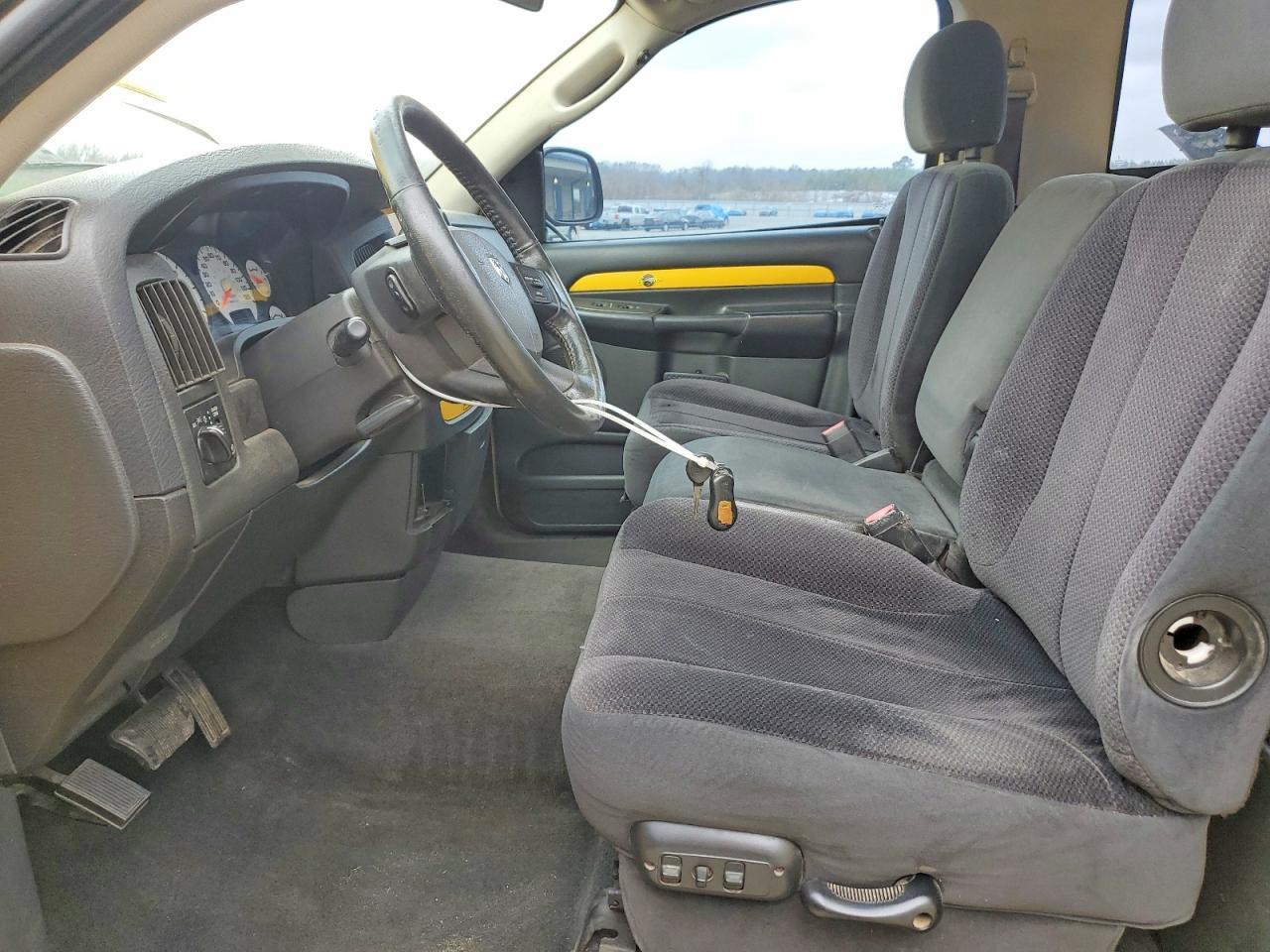 2005 Dodge RAM 1500 ST