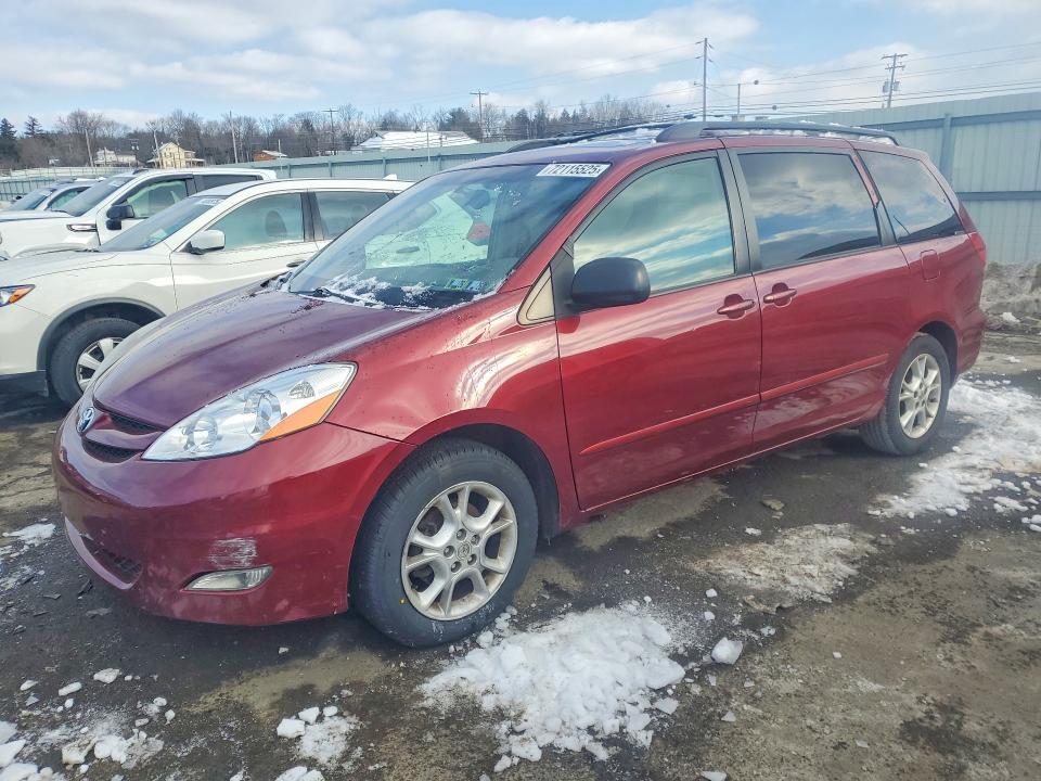 2006 Toyota Sienna xle 7 Passenger