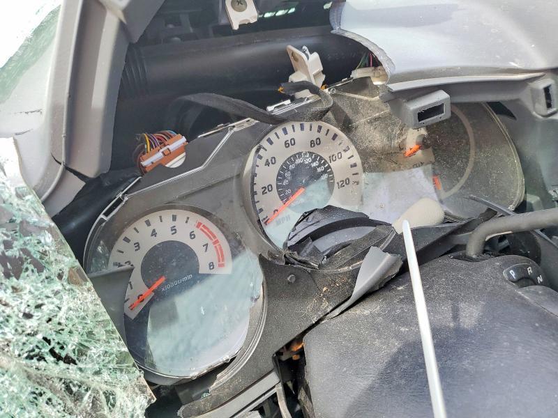 2004 Niss Frontier King cab xe