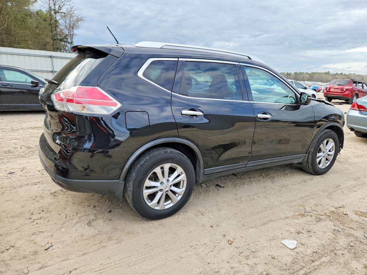 2015 Nissan Rogue sv