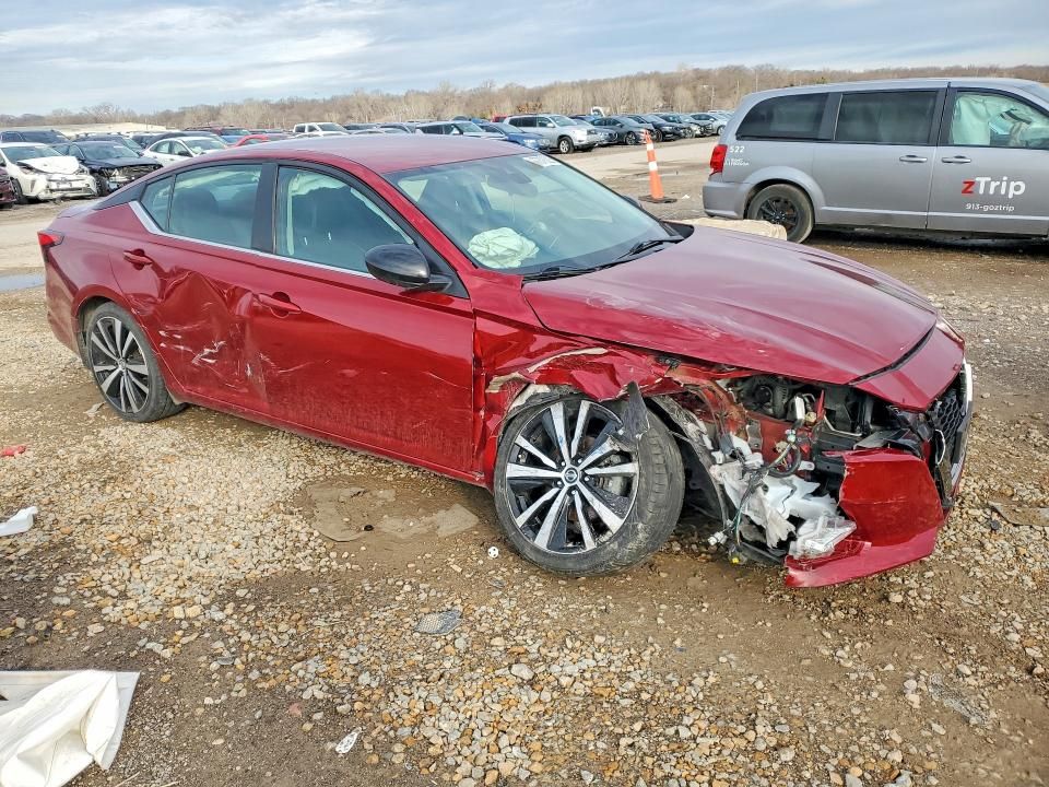 2021 Nissan Altima 2.5 sr