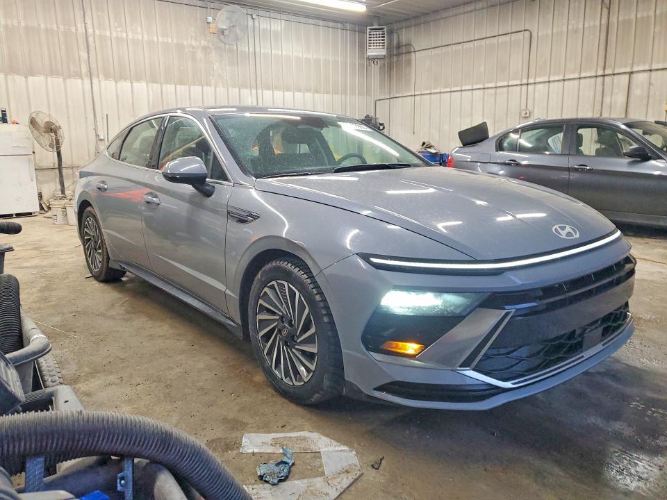 2024 Hyundai Sonata Hybrid