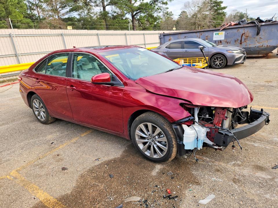 2016 Toyota Camry le