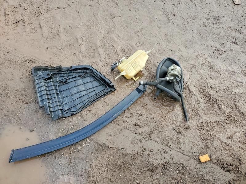 2014 Infiniti Q50 Base