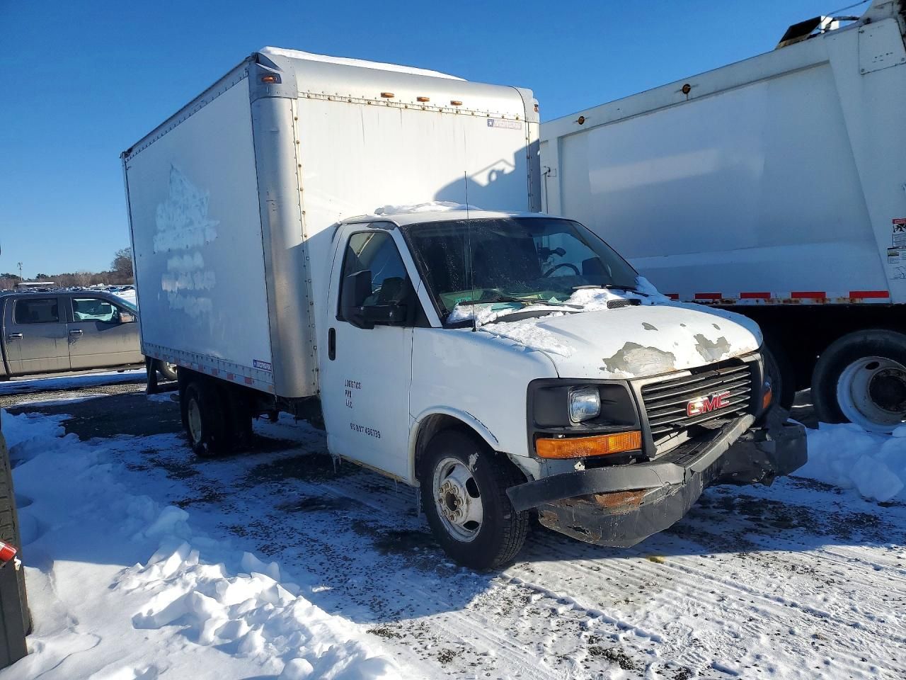 2011 GMC Savana Cutaway G3500