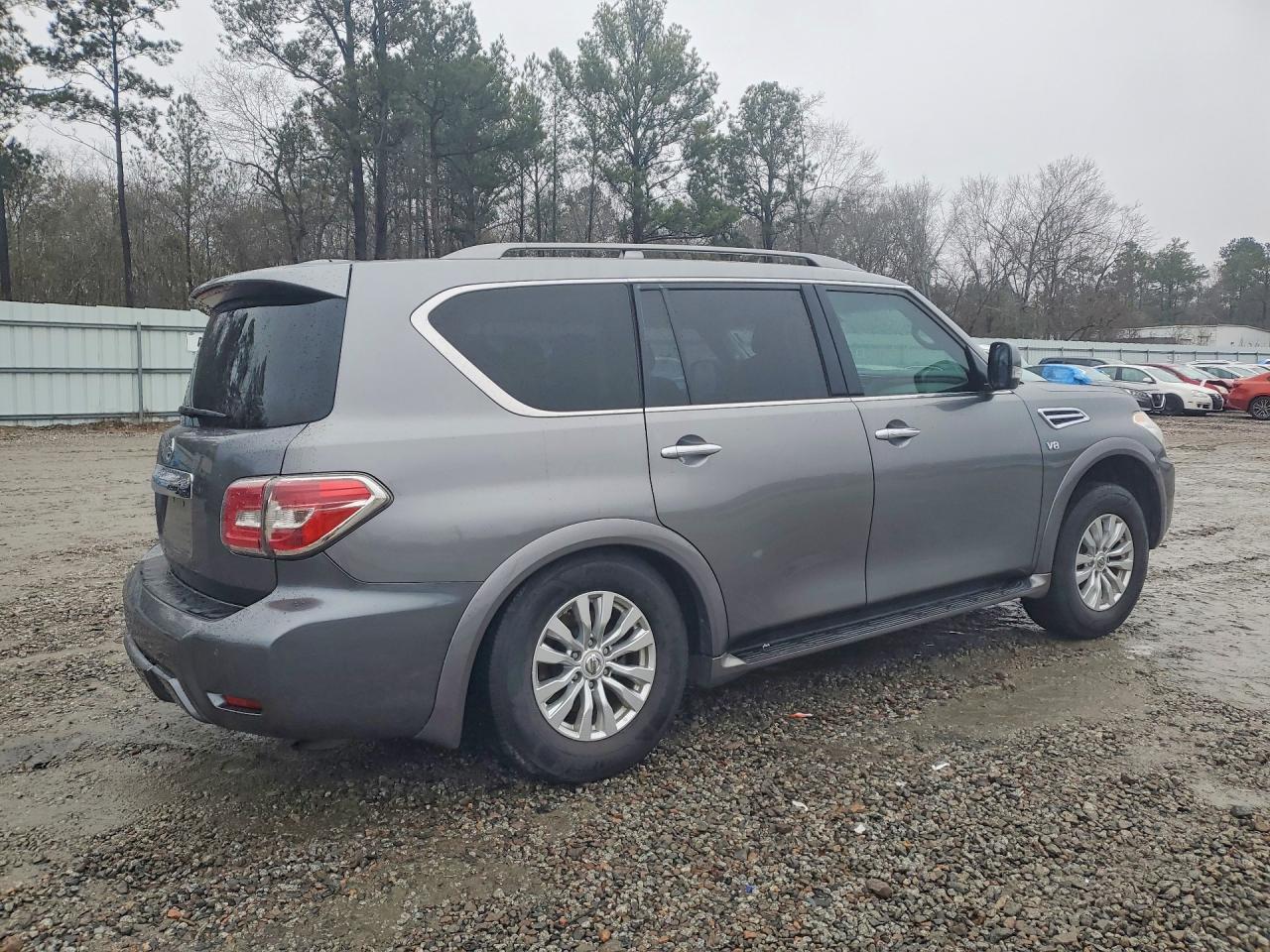 2017 Nissan Armada sv