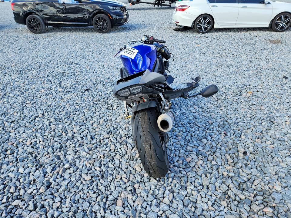 2005 Yamaha Yzfr6 l